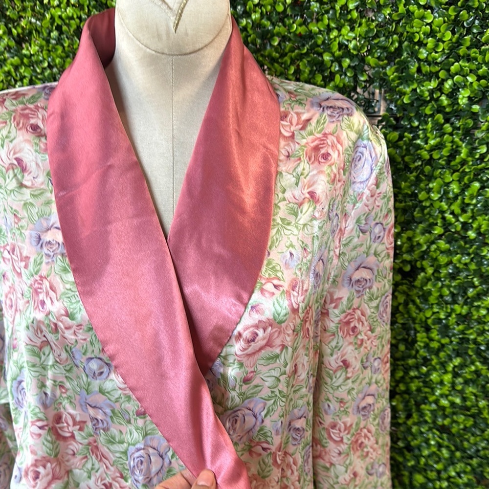 Floral Satin Robe with Pink Trim 3/20/26 - Picture 15 of 17